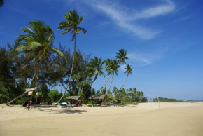 Отель Ganesh Garden Beach Cabanas  Tangalla